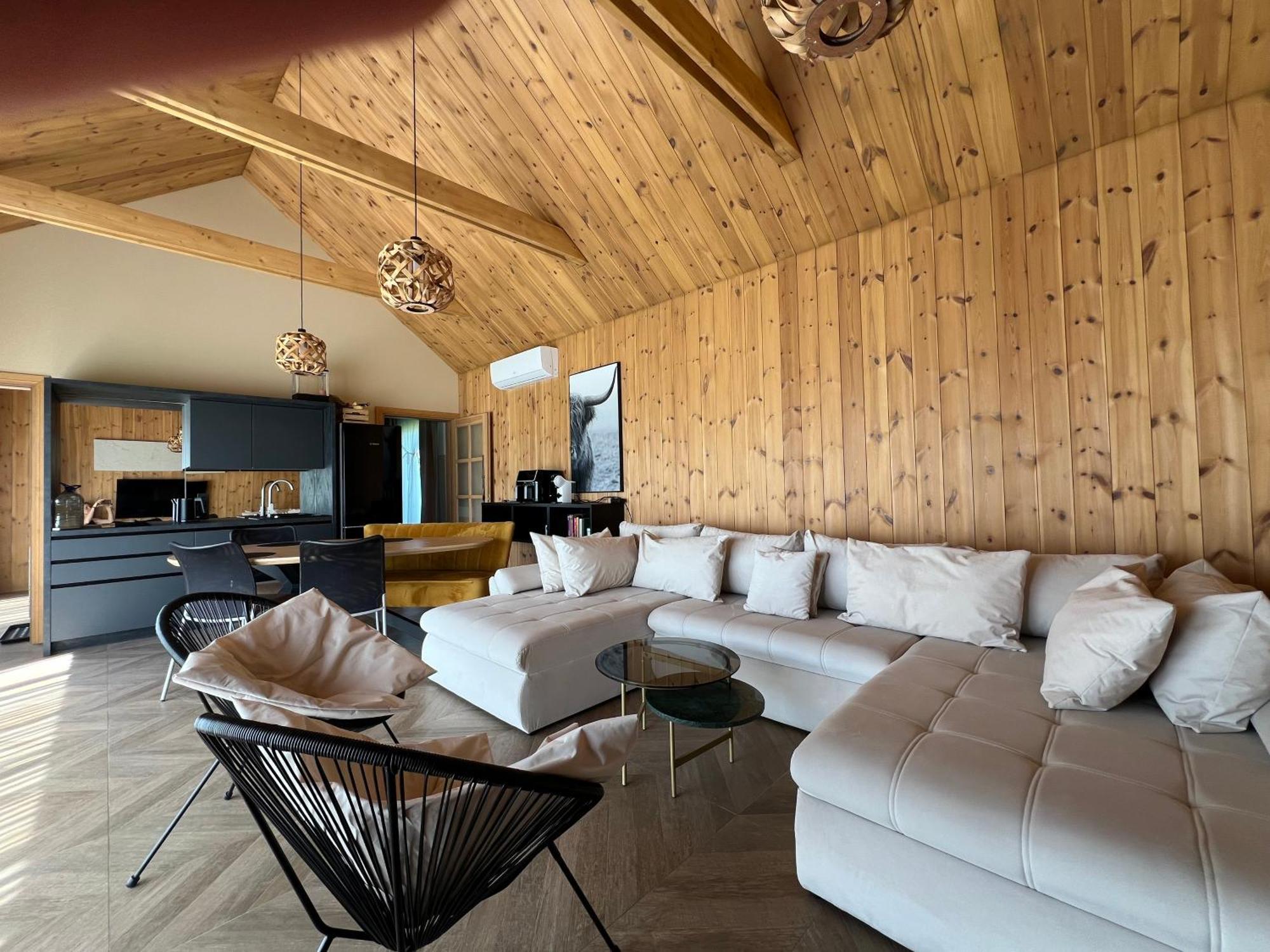 Viesuli Village Villas Saraiķi Esterno foto